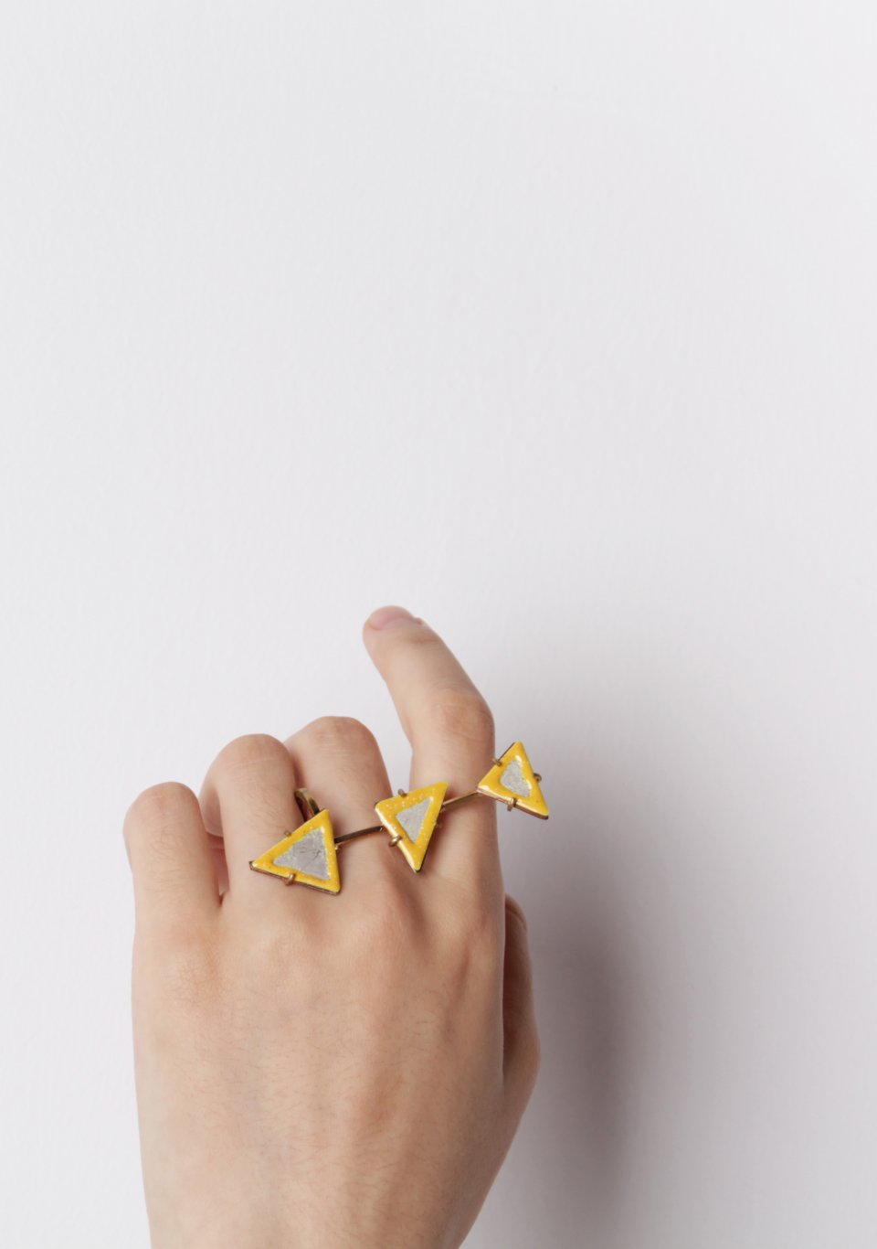 Billboard-Trafficsigns Ring Brass, Enamel 60*10*30mm 2018