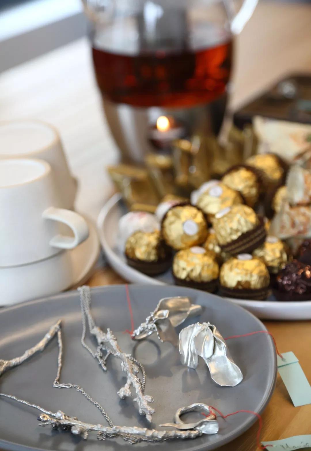 由智利/意大利首飾藝術家Maria Ignacia Walker主持的砂鑄首飾工坊