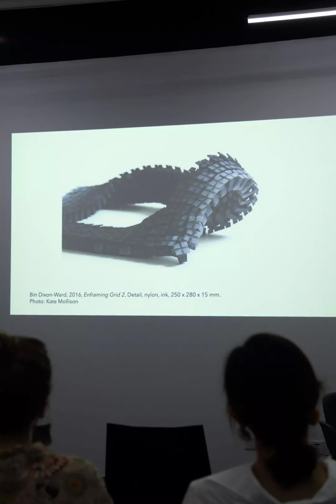 Bin在講座中詳細分享了個人作品的靈感來源