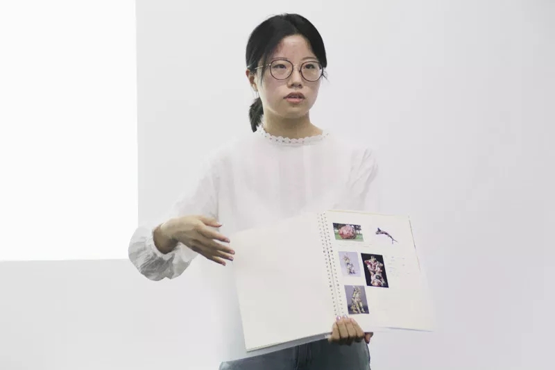 課堂：碩士預(yù)科學(xué)生第一次匯報(bào)演講