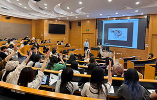 【BCU名師中國行回顧】Andrew Kulman教授：用幽默與創(chuàng)意點(diǎn)亮設(shè)計(jì)之光，深度解析